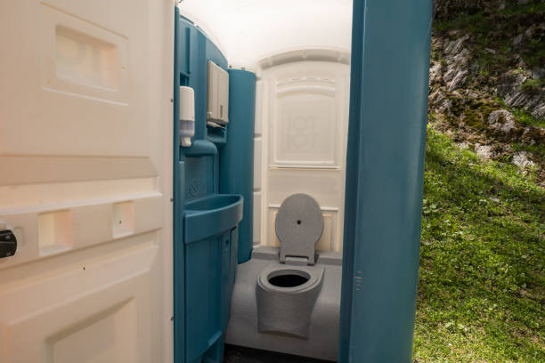 Best Portable restroom trailer rental  in Black Mountain, NC